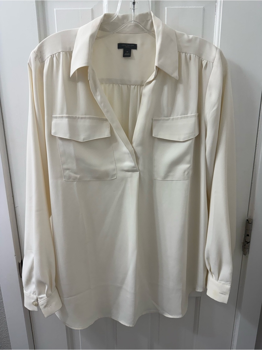 NWOT Cream Button-Front Utility Blouse, Sz PM, Ann Taylor Perfect Condition!